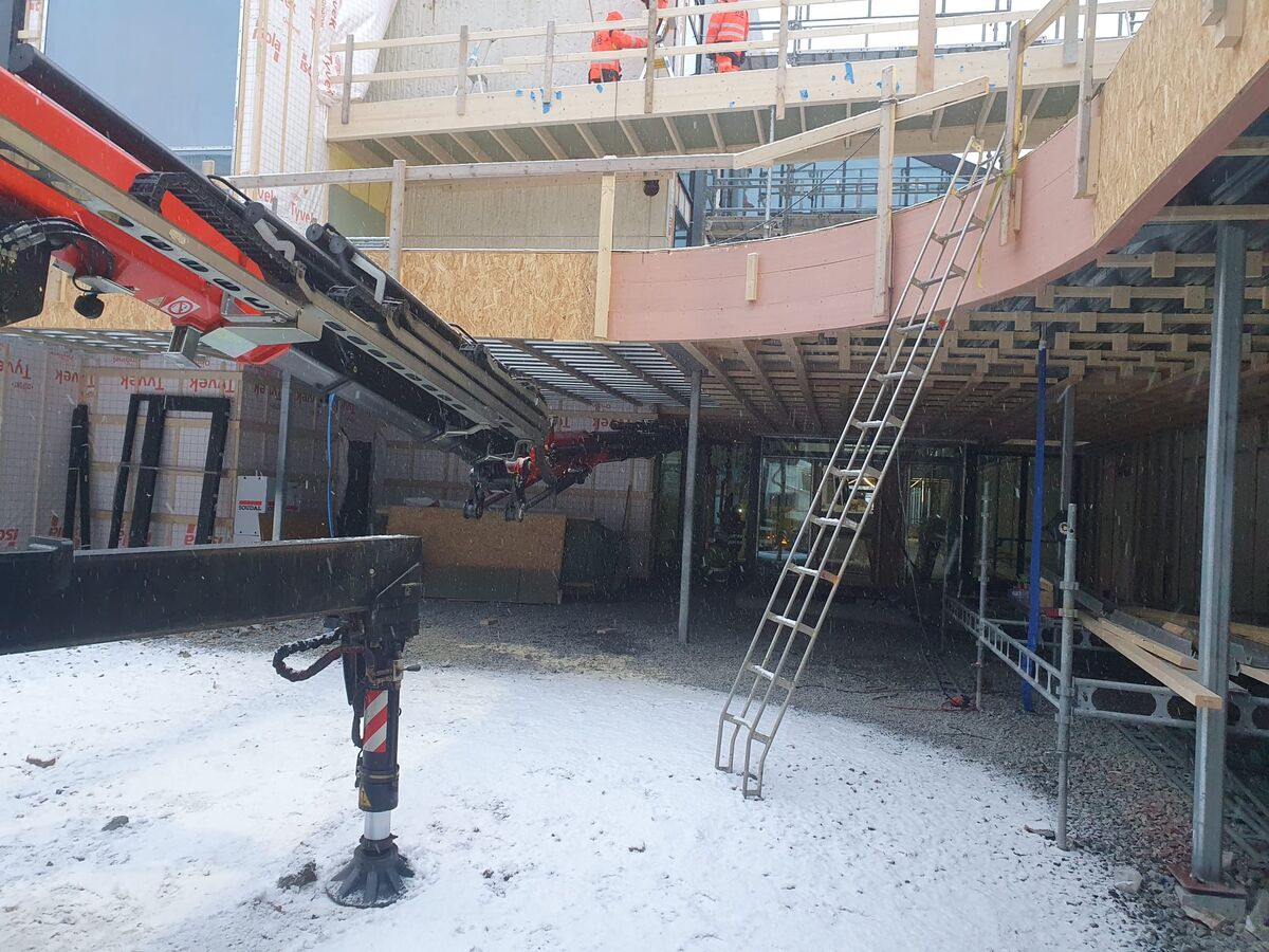 Rozładunek stali zbrojeniowej samochodem HDS
